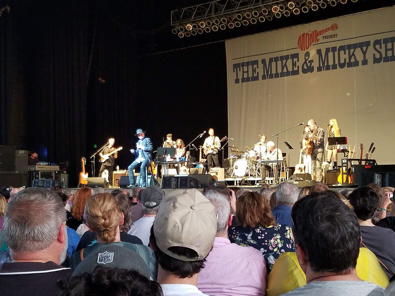 Mike and Micky, side by side